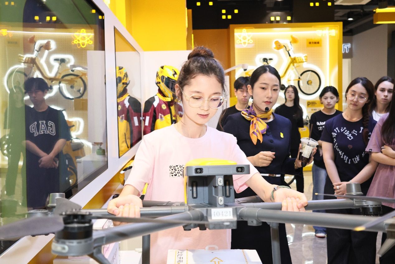 A5ED4FEDA73012F012B21CE9B50_E4EF22FA_27369