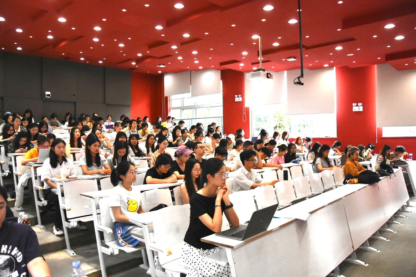 2747818AECC437148953EB3BDDB_82082FE6_4872C